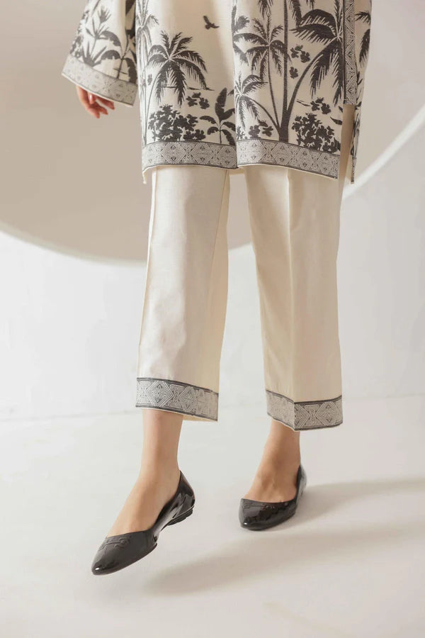 This sophisticated Cotton Co-ord Set featuring nature-inspired prints.