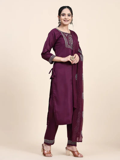 This exquisite Designer Kurta Suit Set
