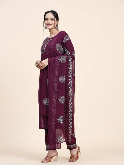 This exquisite Designer Kurta Suit Set