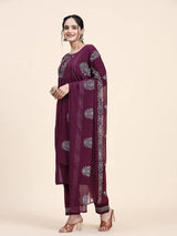 This exquisite Designer Kurta Suit Set