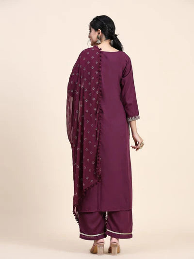 This elegant Designer Kurta Suit Set