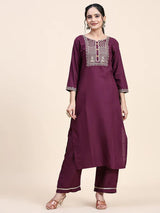 This elegant Designer Kurta Suit Set