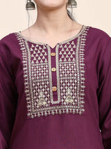 This elegant Designer Kurta Suit Set
