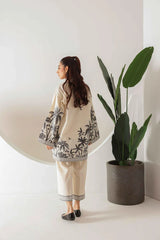 This sophisticated Cotton Co-ord Set featuring nature-inspired prints.