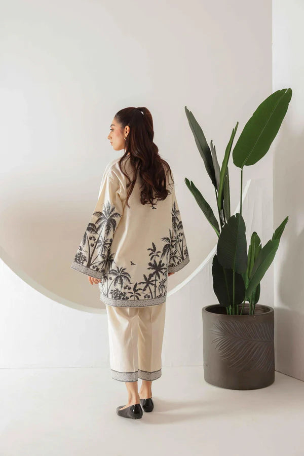 This sophisticated Cotton Co-ord Set featuring nature-inspired prints.