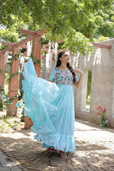 Gown is a perfect blend of elegance and charm.