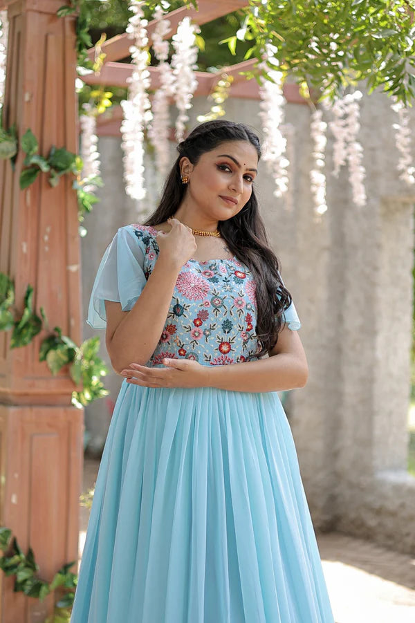 Gown is a perfect blend of elegance and charm.